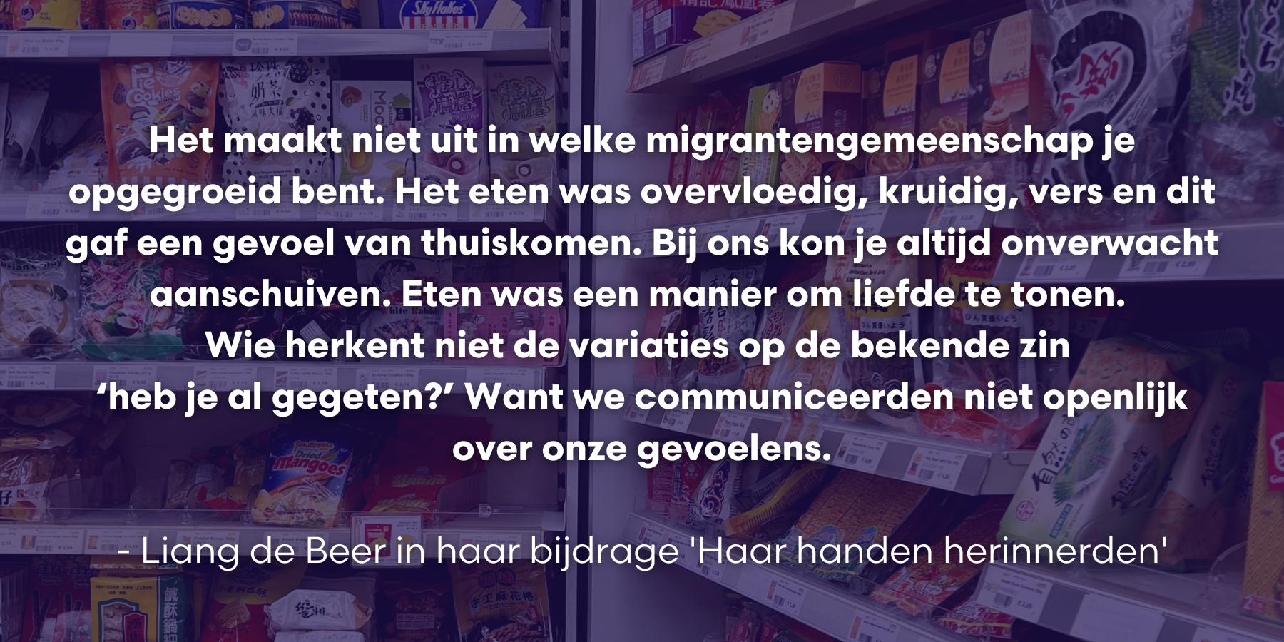 In de toko probeer ik niet op te vallen te doen alsof ik hier thuishoor alsof ik weet of en hoe ik hallo moet zeggen alsof ik bekenden tegen het lijf kan lopen alsof dat toevallig of juist vanz 6