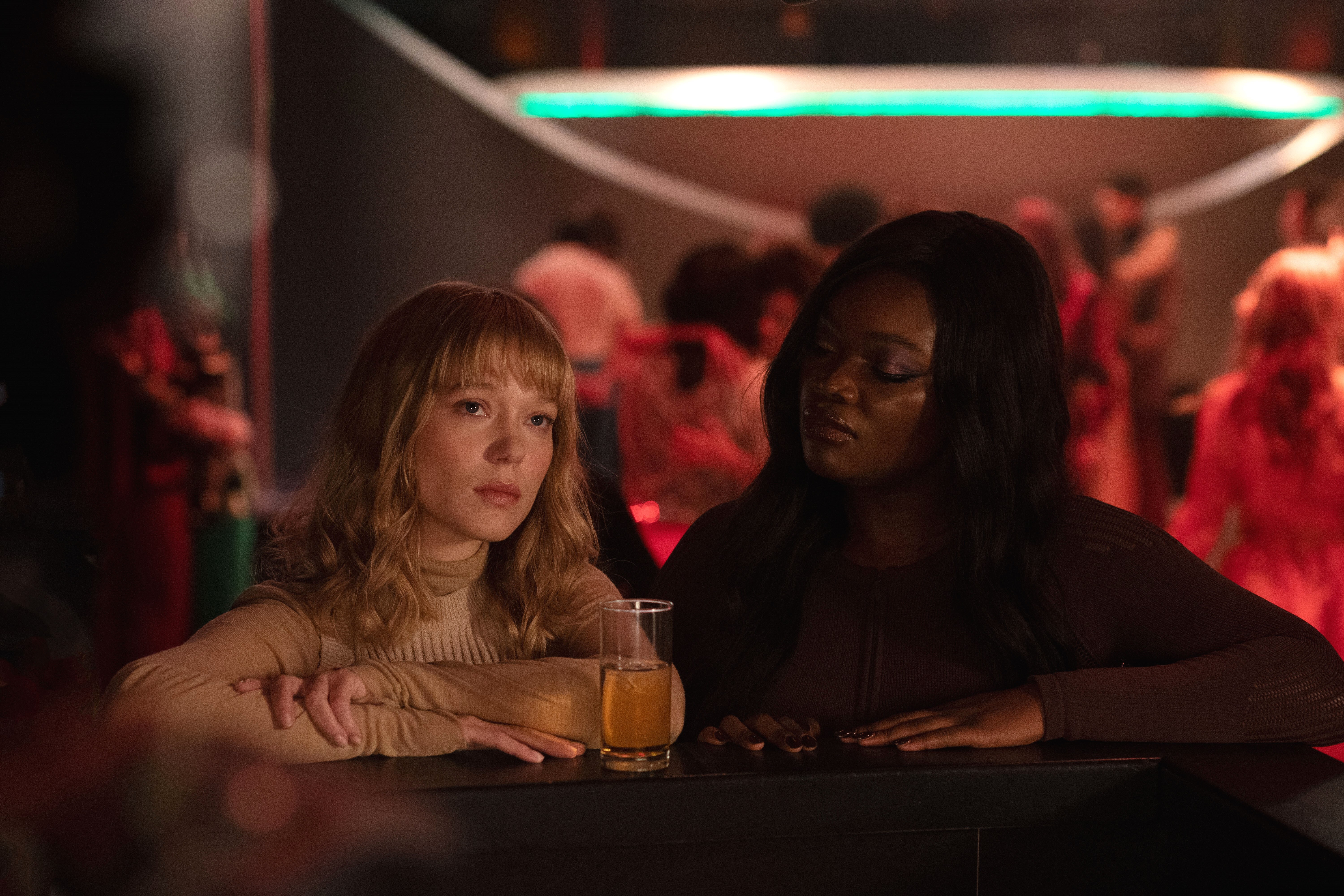 10833 reviews The Beast st 6 jpg sd high Carole Bethuel 1715190266