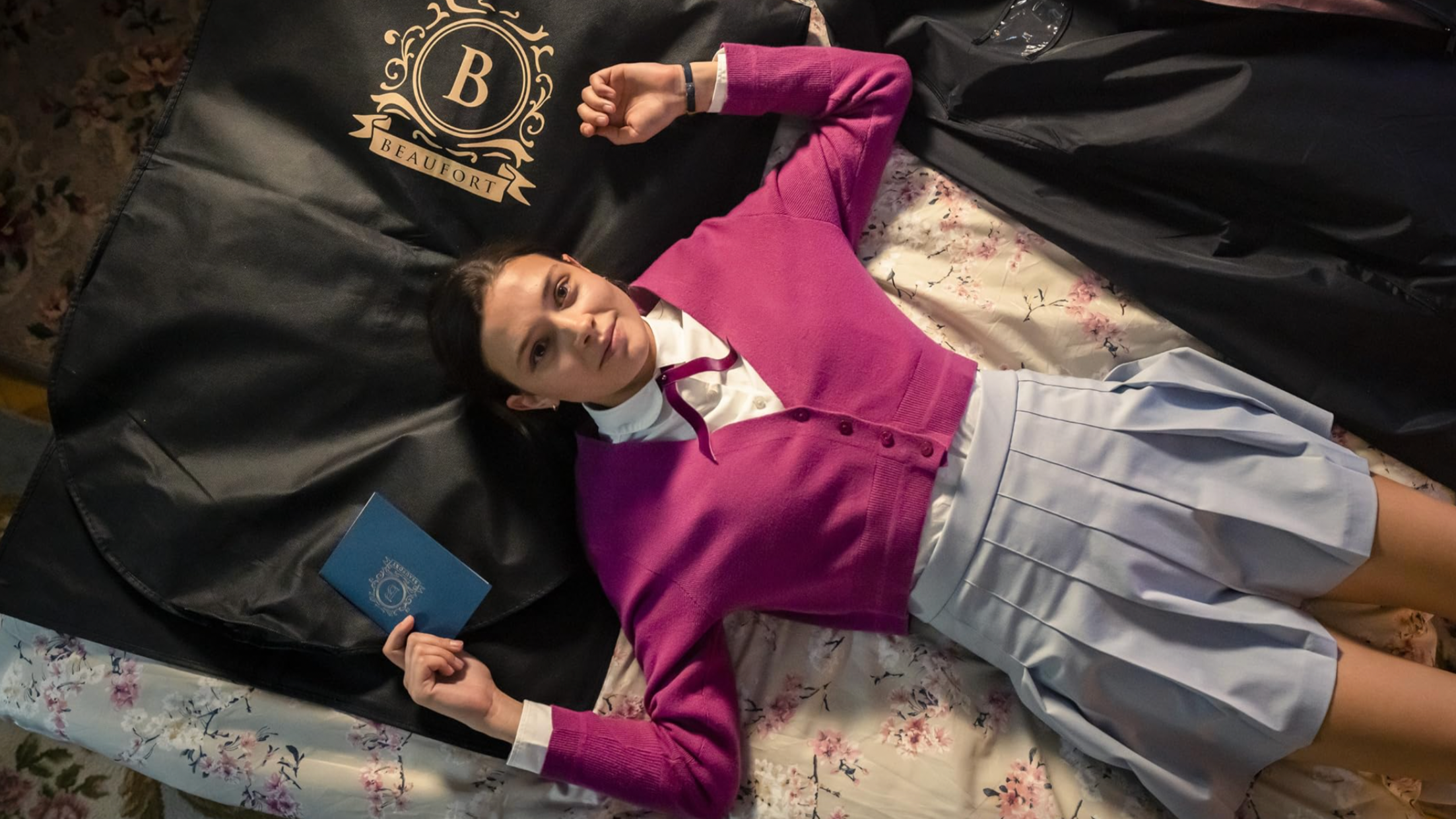 12021 reviews Maxton Hall 1721135370