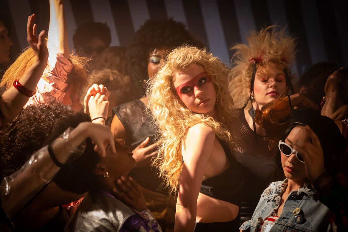 12023 reviews Ma XX Xine st 6 jpg sd low Starmaker Studios LLC 1721160127