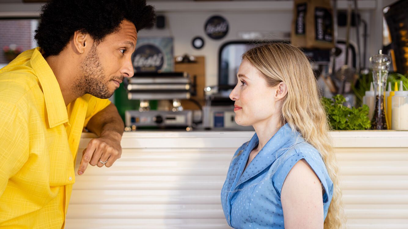 1304 reviews Ik Wist Het st 1 jpg sd low Copyright 2022 WW Entertainment 1645022256