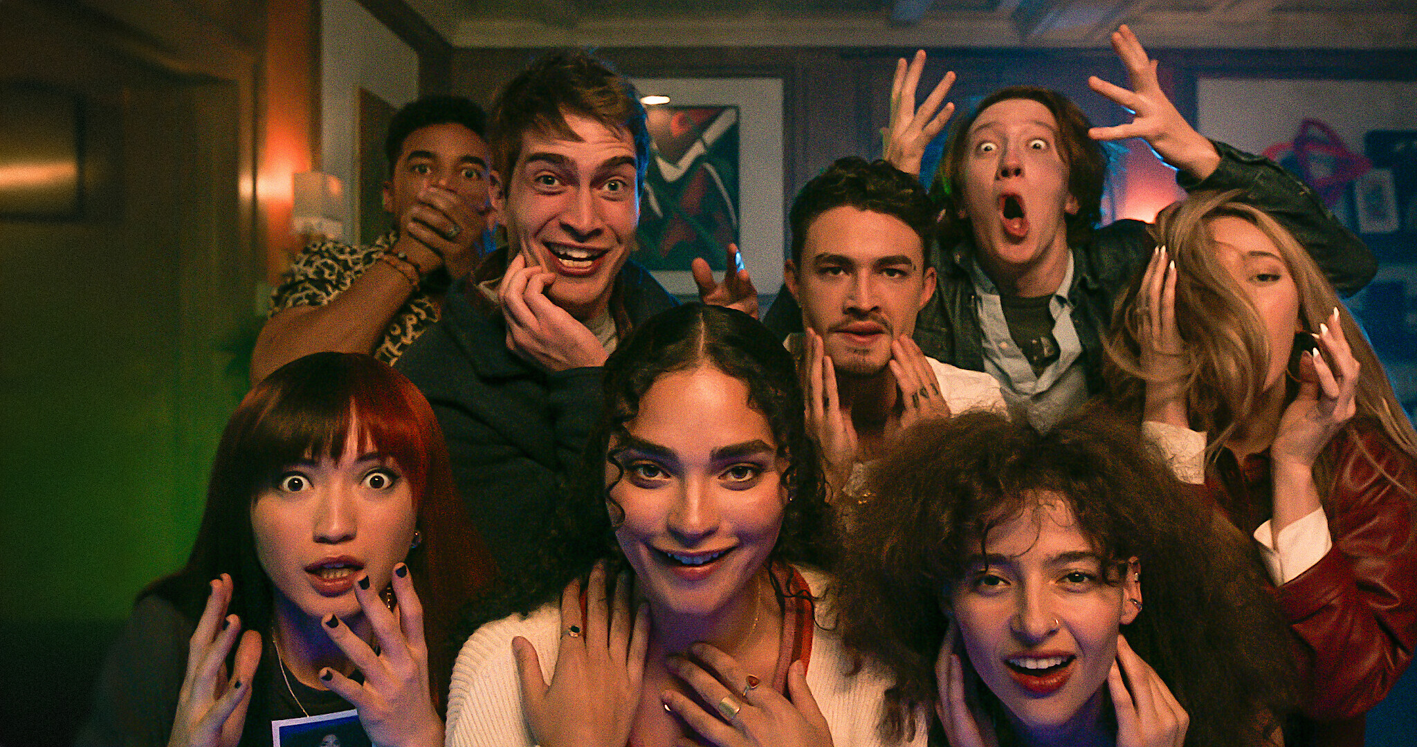 13737 reviews its whats inside netflix 1728309396