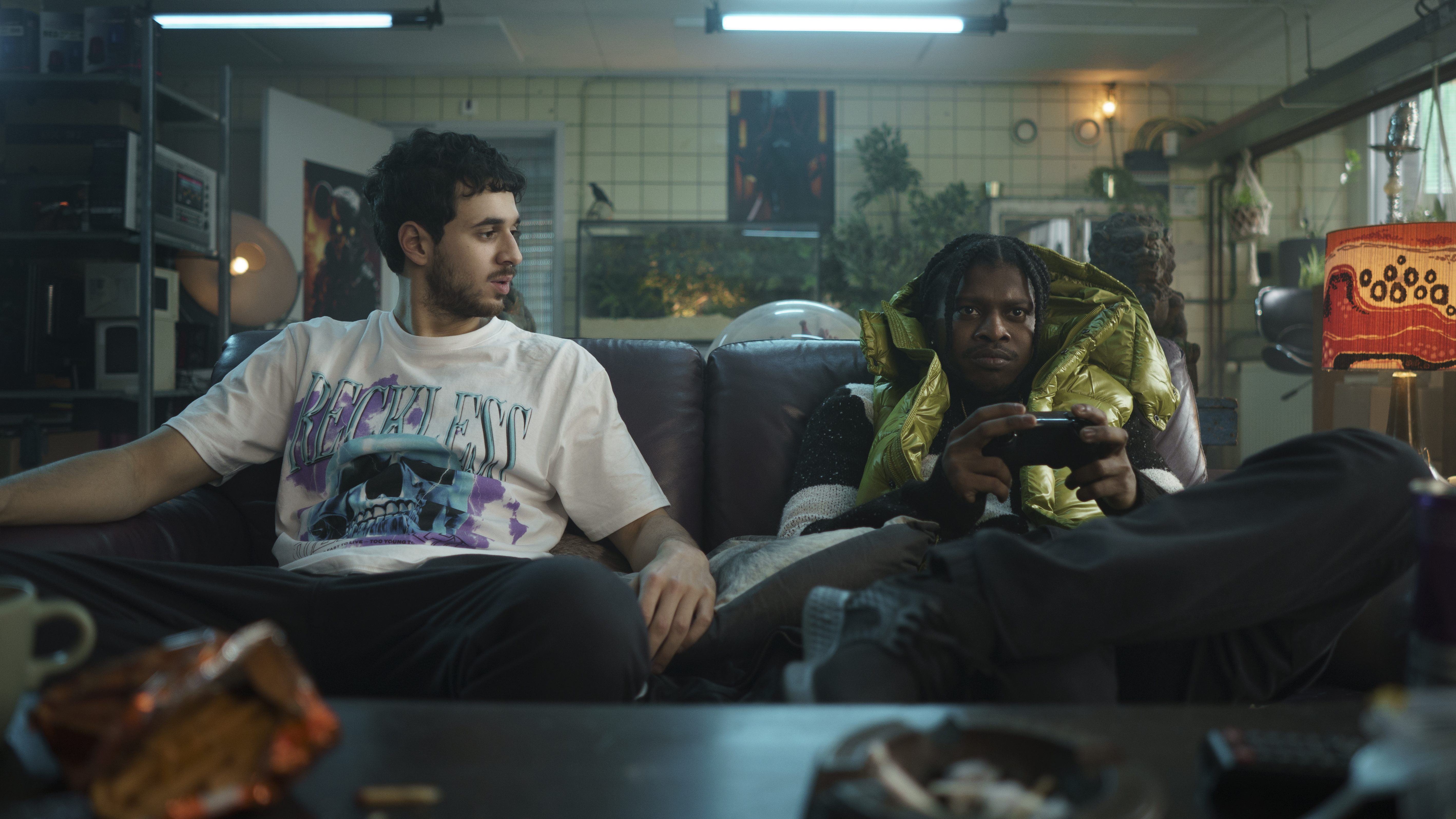 16212 reviews Straatcoaches vs Aliens st 2 jpg sd high 1739369159