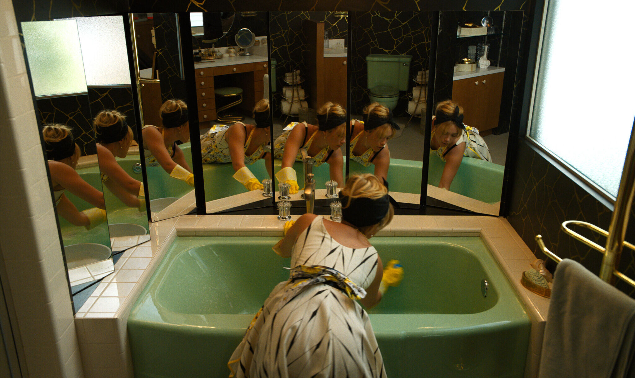 2550 reviews dont worry darling 2 1663750413