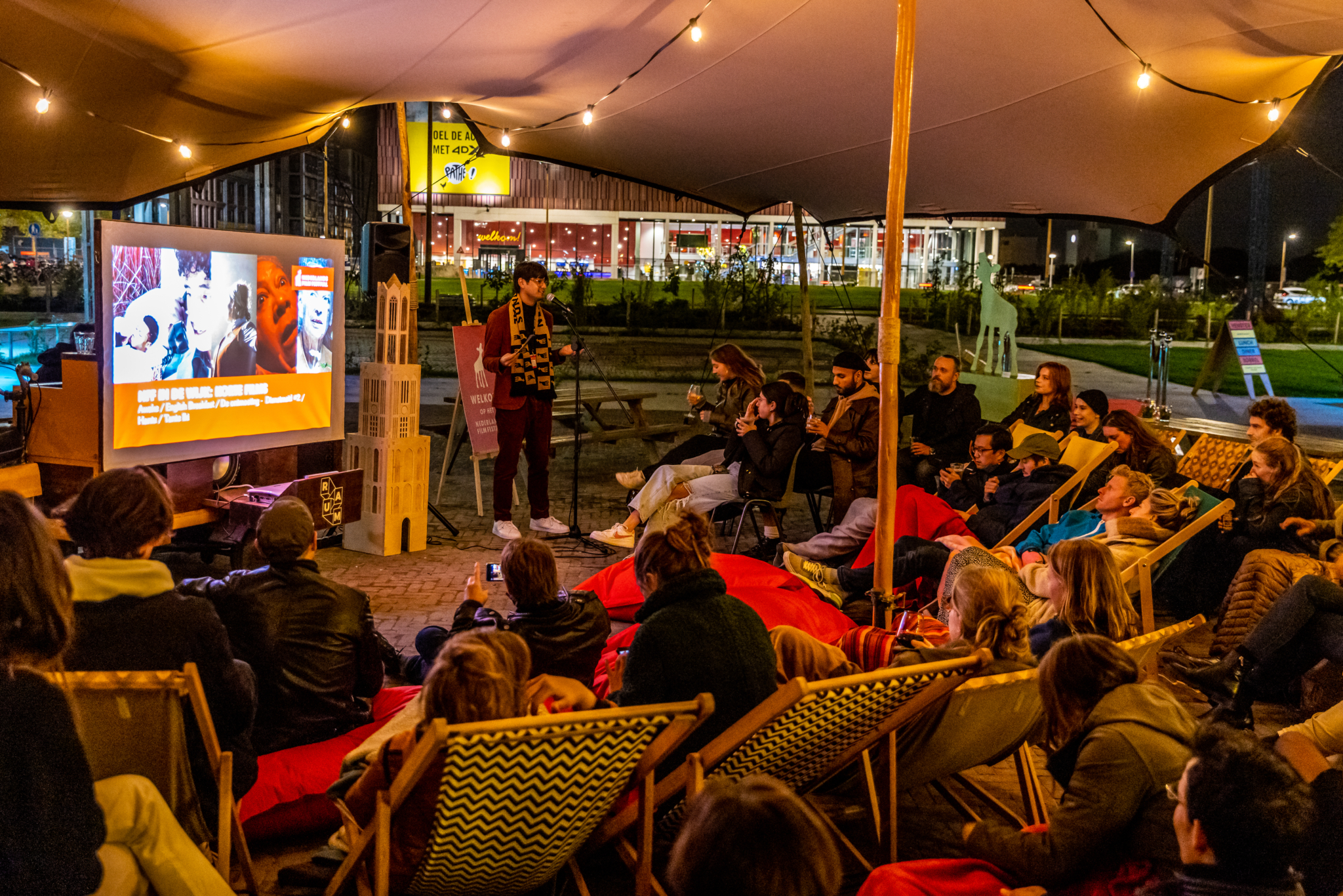 2551 reviews NFF 2021 09 30 NFF in de wijk Brommerbios bij RAUM Marcel Krijgsman 009 1663754600