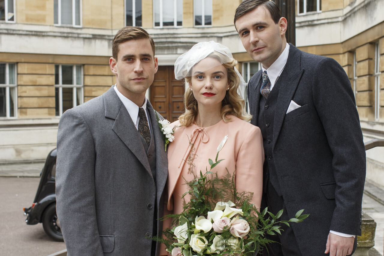 523 reviews man in orange shirt 1 1610377759