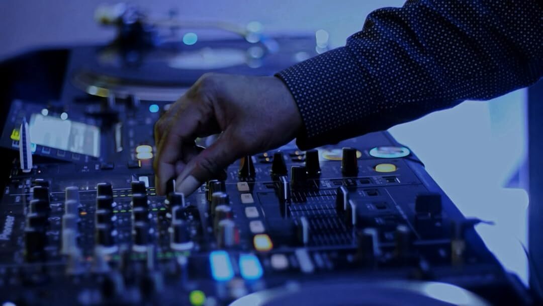 625ee5f1167c185744dcdbc5e0d76a5c86461878785322d53e11f4af7ba250a0 SX1080 F Mjpg