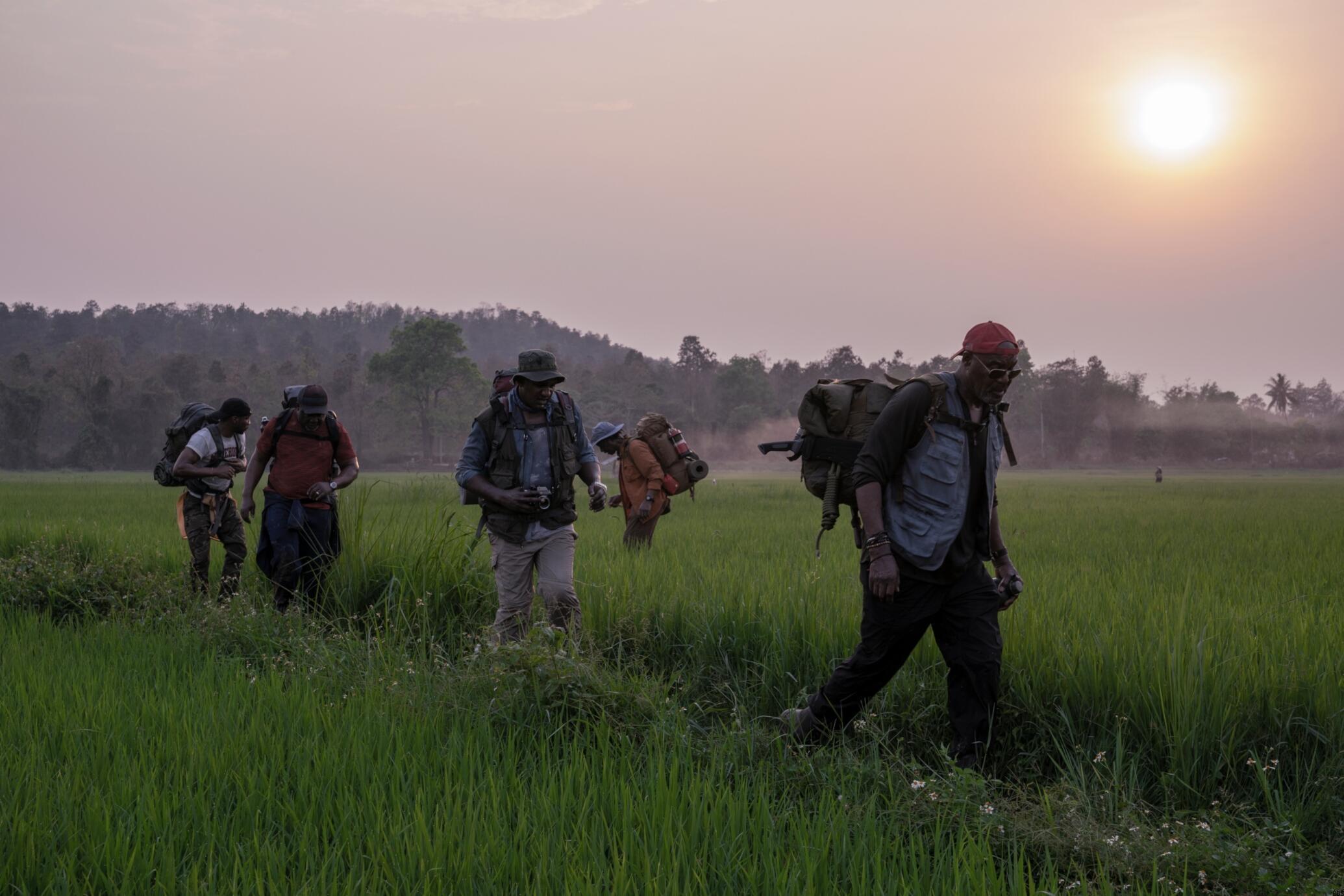 876 reviews da 5 bloods 2 1591821454