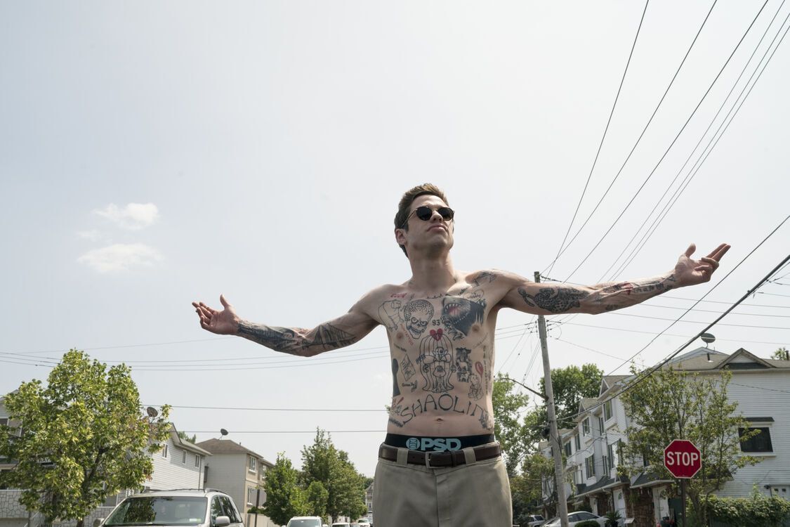885 reviews The King of Staten Island st 4 jpg sd low Copyright Notice 2020 Universal Pictures 1593081886