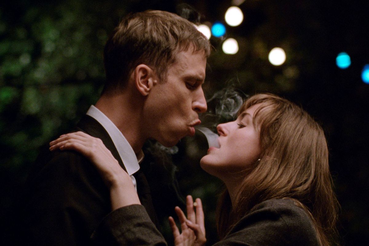 8886 reviews worst person in the world 3 1707917268