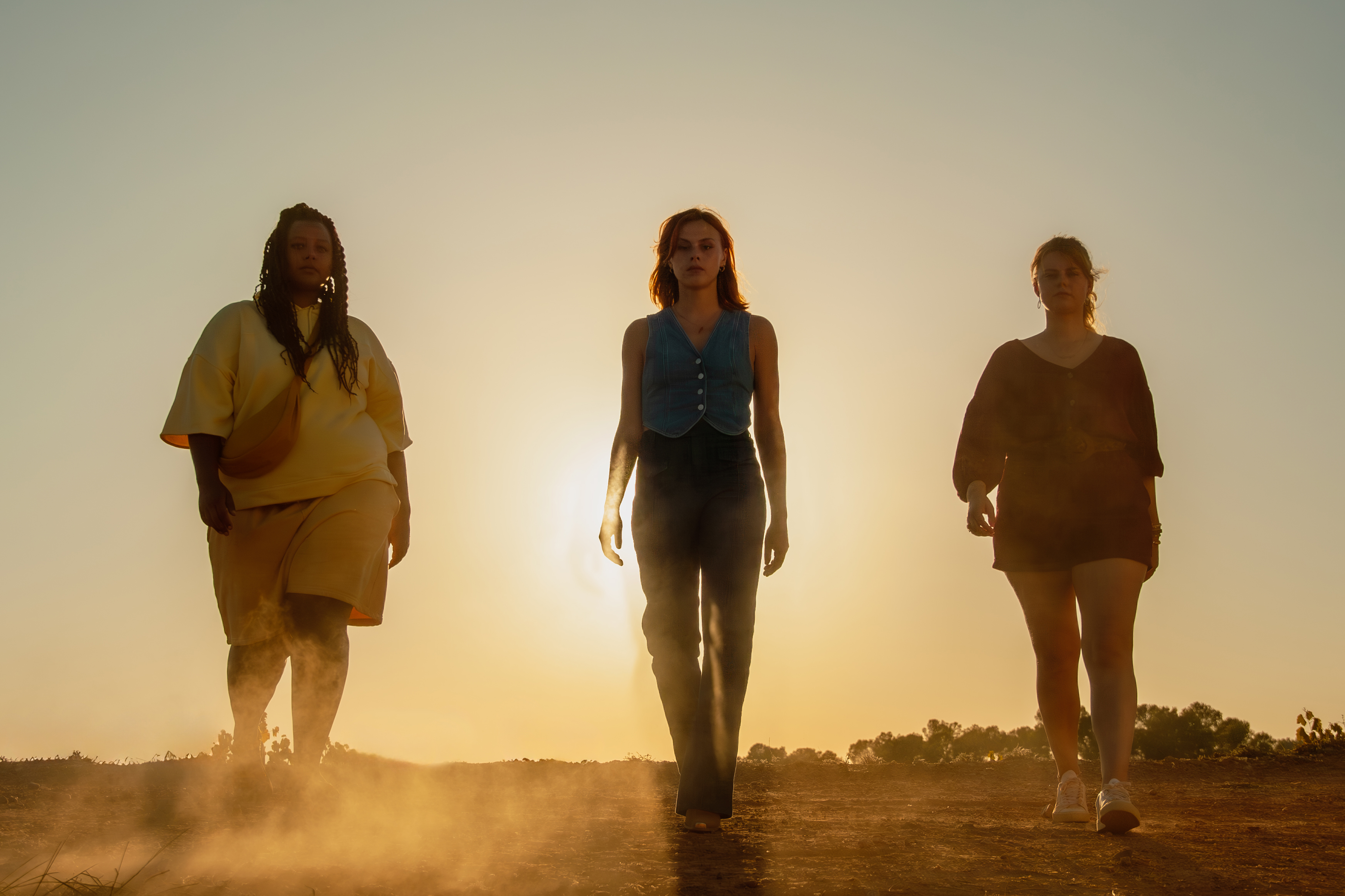 9348 reviews Buenas Chicas st 2 jpg sd high Photo by Ties Versteegh 1709735263