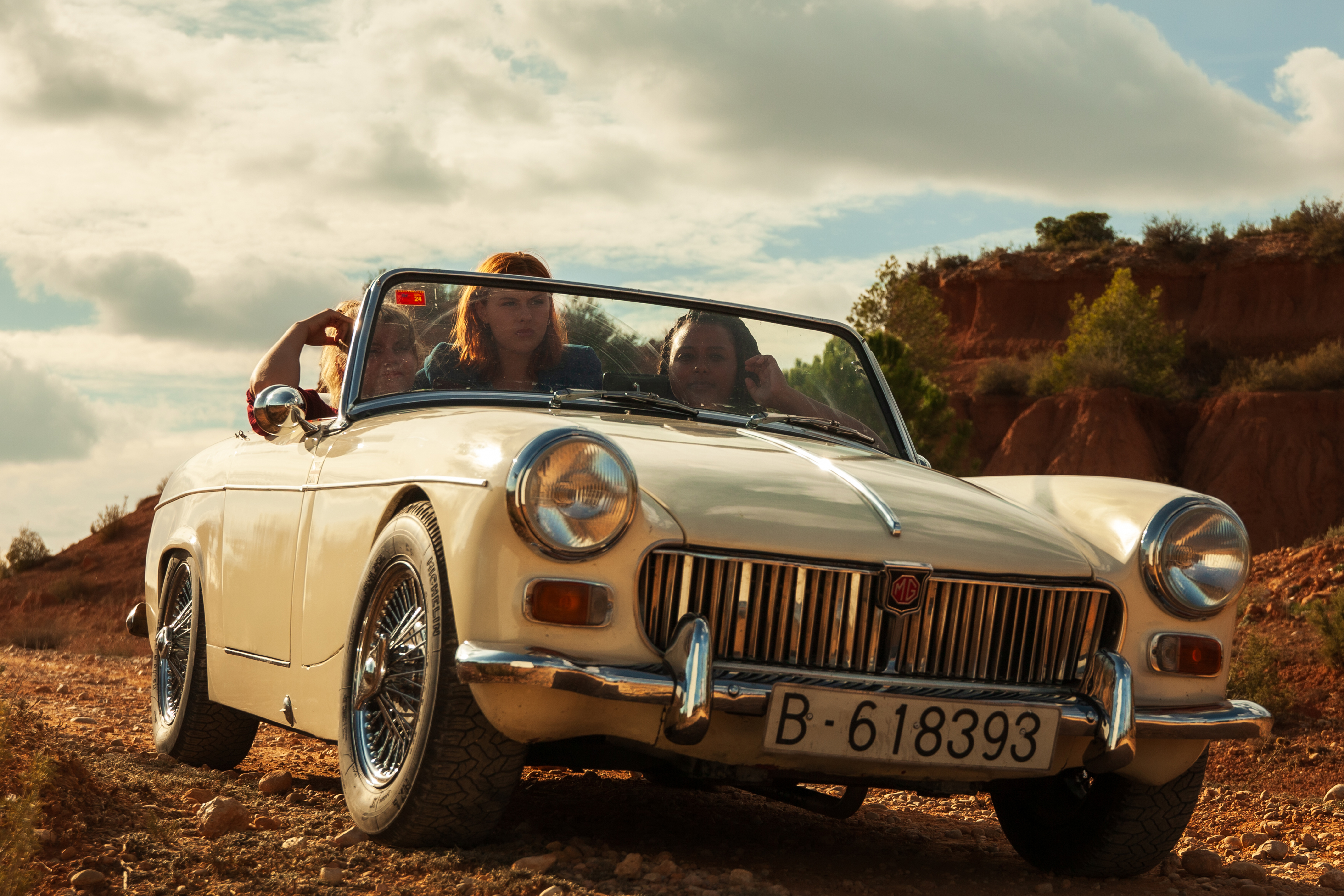 9348 reviews Buenas Chicas st 4 jpg sd high Photo by Ties Versteegh 1709735007