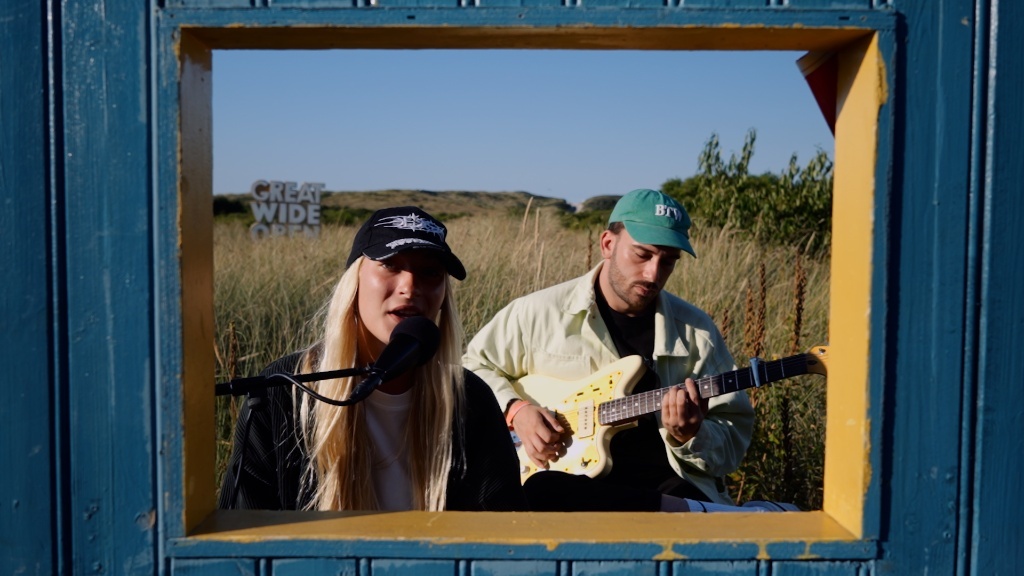 C3917 00 09 59 06 Still004