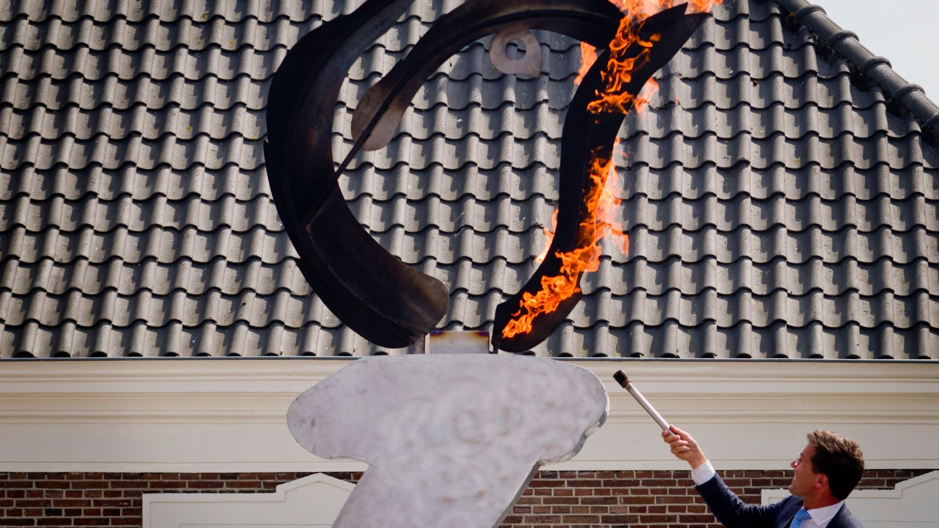 Premier Rutte ontsteekt Bevrijdingsvuur ANP 15559077 cdn header 1588580851