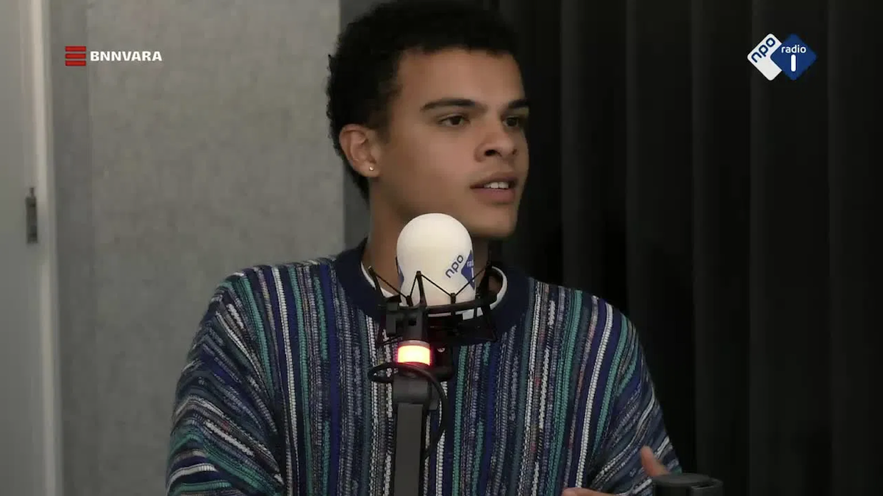Noah de Campos Neto spreekt in een radioprogramma van BNNVARA en Radio 1.