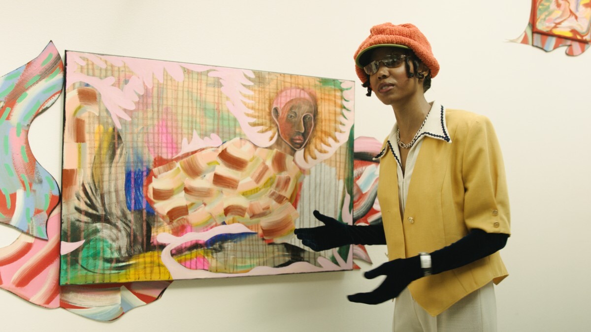 Marlou Fernanda poseert voor haar eigen schilderij