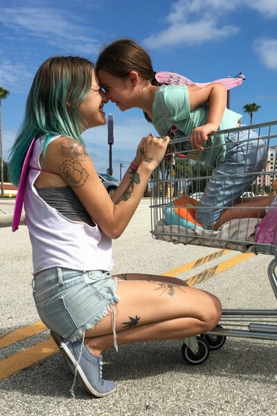 1208 reviews the florida project B 1629981634