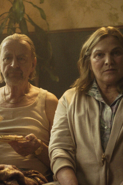 1231 reviews LITTLE AMSTERDAM Millstreet Films 0878 B 1633615873