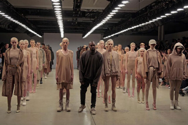 1264 reviews Kanye 1637659620
