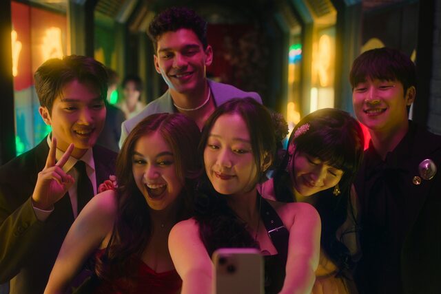 15618 reviews XO Kitty n S2 E7 00 18 42 05 R 1736785805