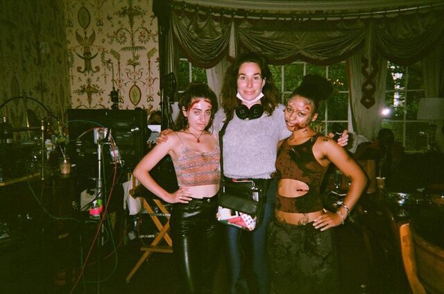 2452 reviews PHOTO 2021 06 17 22 03 59 Credit The Cast of Bodies Bodies Bodies 1662455358