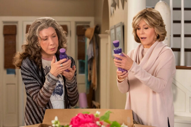 5289 reviews Grace and Frankie Menage 1690276894