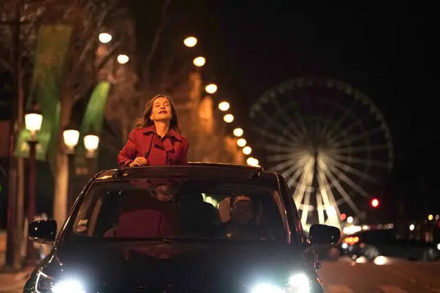 6150 reviews Isabelle Huppert Dix pour Cent 1696433212