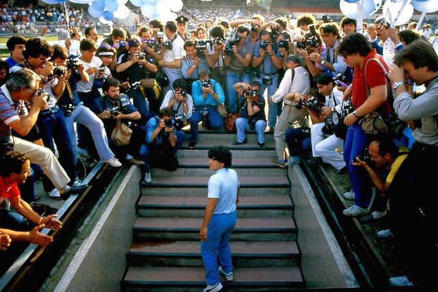 715 reviews Diego Maradona st 8 jpg sd low copyright alfredo capozzi 1565183797