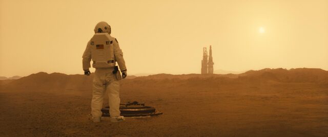734 reviews Ad Astra st 3 jpg sd low 2019 Twentieth Century Fox Film Corporation All Rights Reserved 1568905205