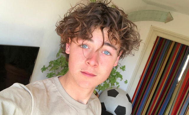 844 reviews Selfie Florian Regtien NPO3 1 1587461718