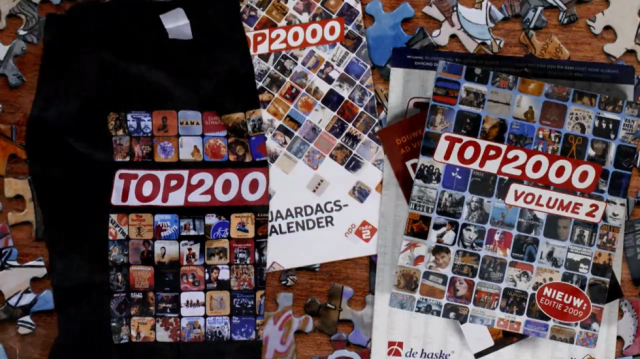 Top 2000 merchandise