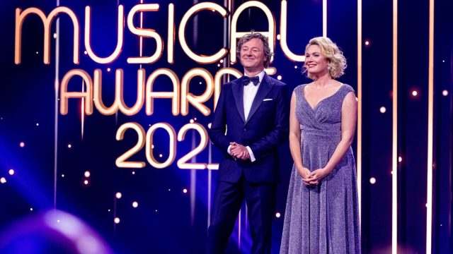 Frits Sissing en Marlijn Weerdenburg presenteren het Musical Awards Gala