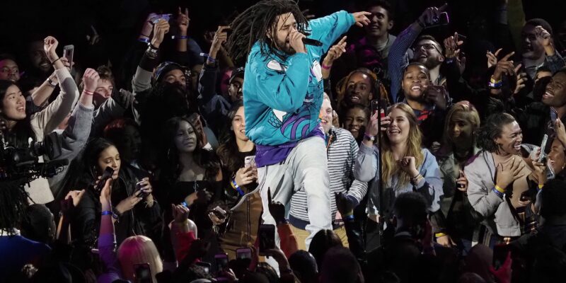 epa07378093 US rapper J. Cole performs during halftime of the NBA All Star basketball game on All Star Weekend at the Spectrum Center in Charlotte, North Carolina, USA, 17 February 2019.  EPA/JOHN G MABANGLO SHUTTERSTOCK OUT