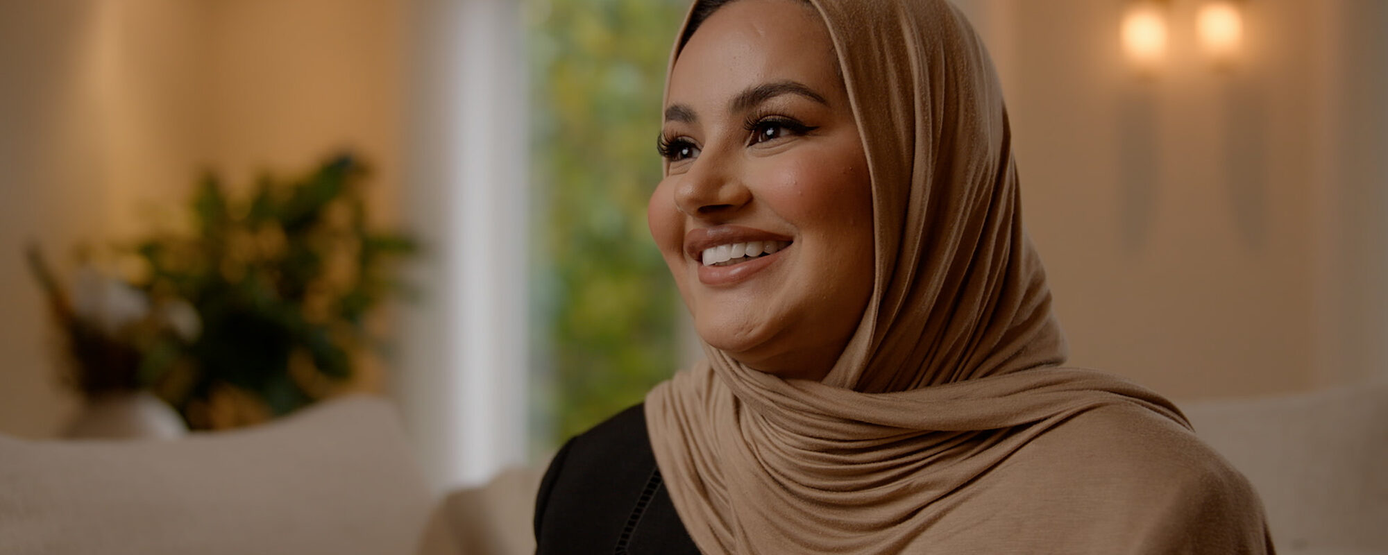 Ruba Zai deelt haar werk en privéleven in Ruba!