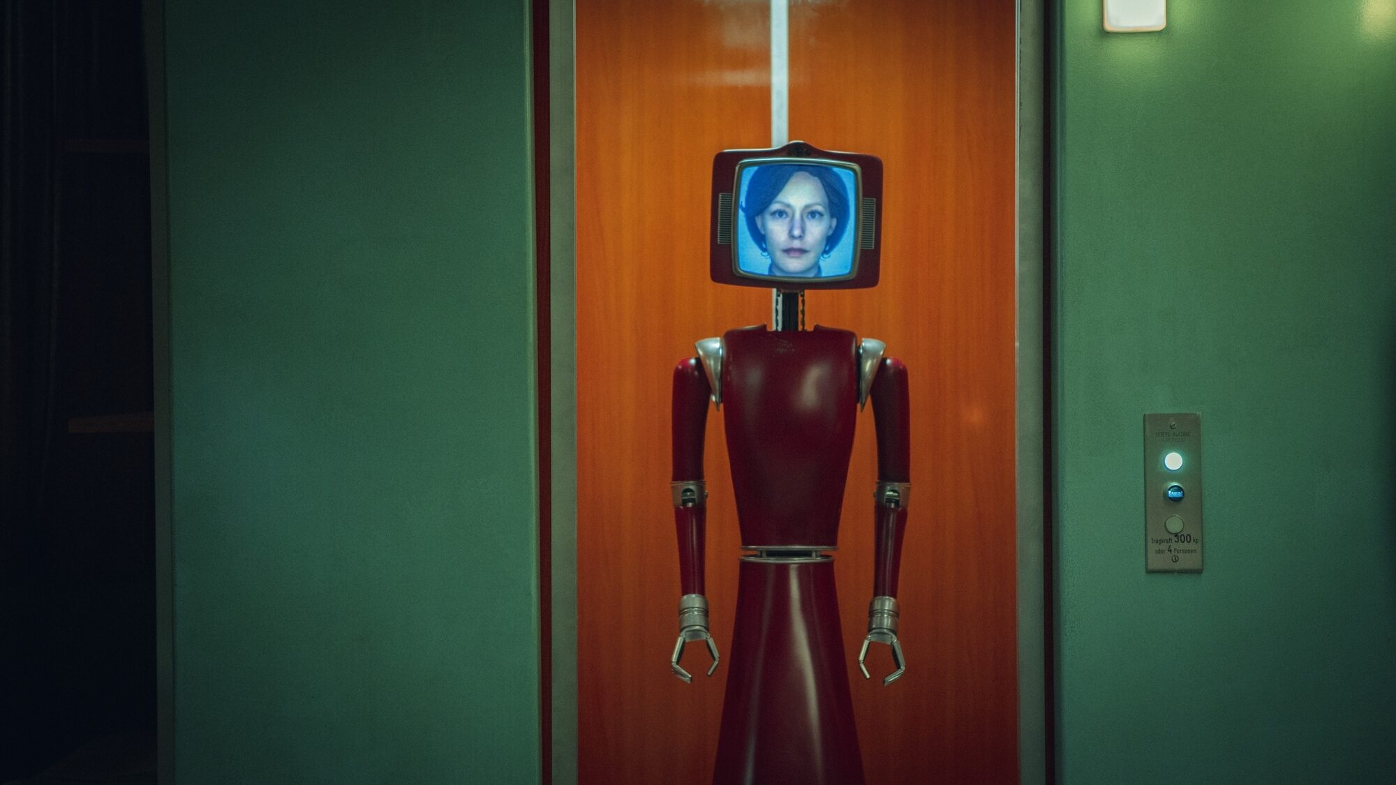 16047 reviews Cassandra Unit c Sasha Ostrov Netflix 0102 1738682725