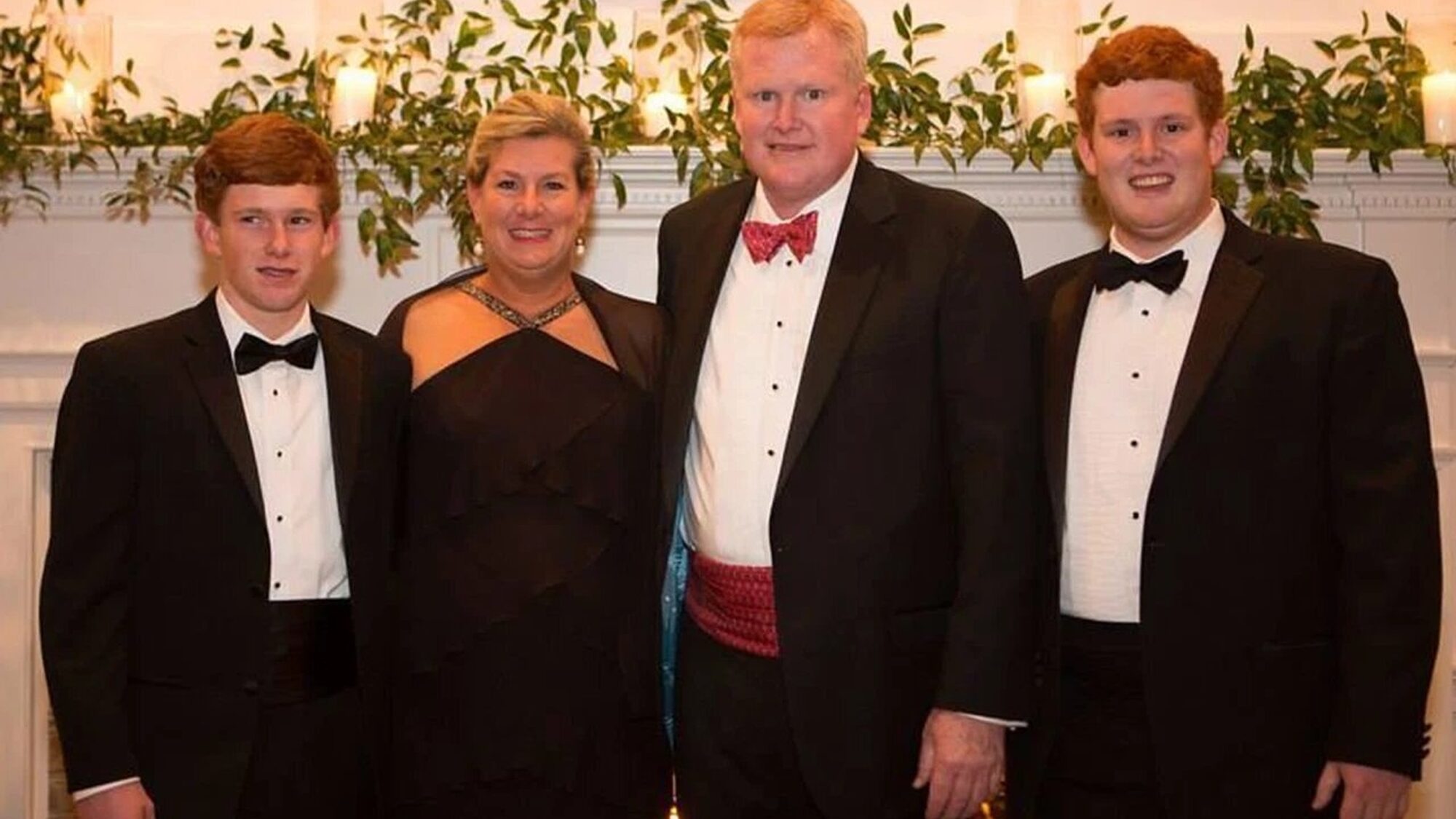 3771 reviews Murdaugh Family 1677010736