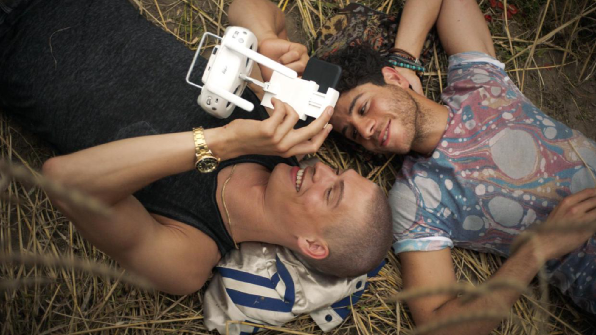 425 reviews Gewoon Vrienden 1534320726