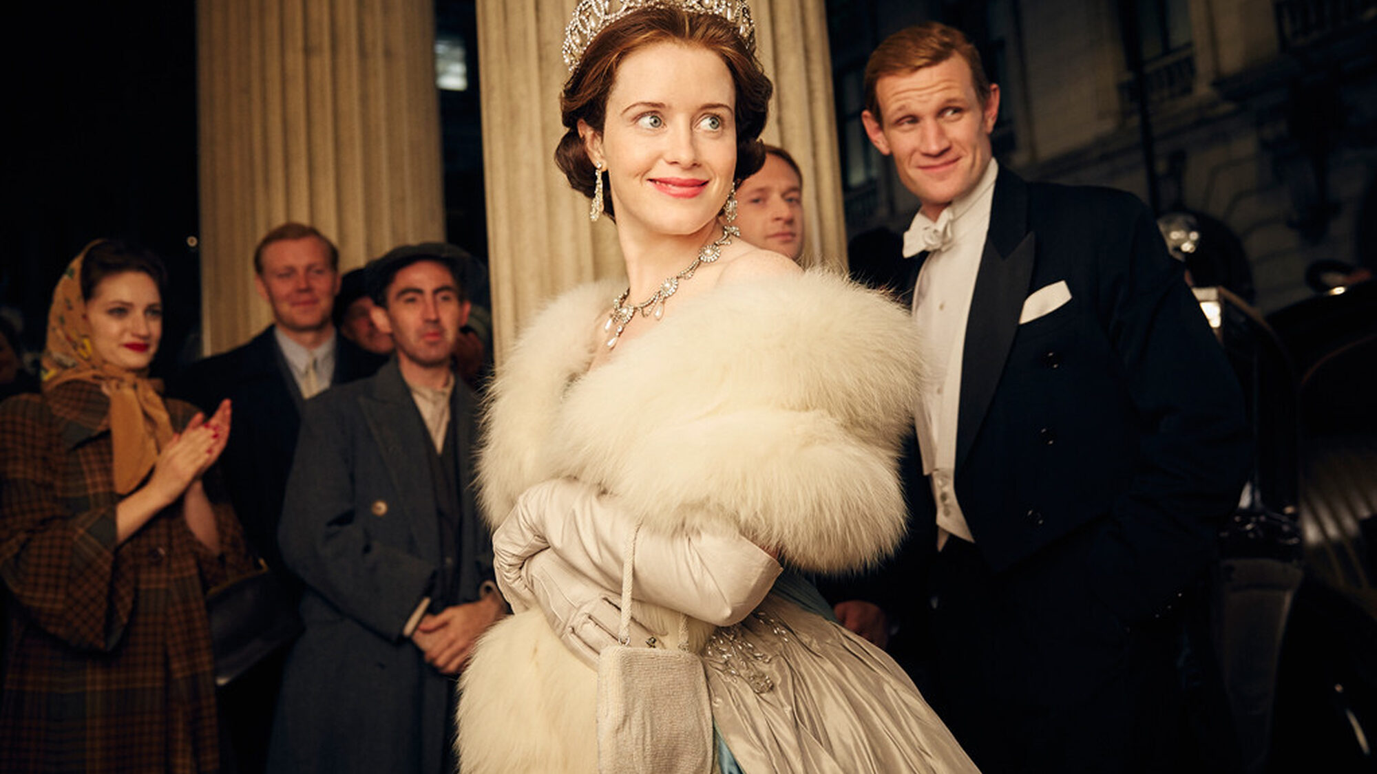 68 reviews rs 1024x759 160927065022 1024 queen elizabeth the crown ch 092715 1497459154