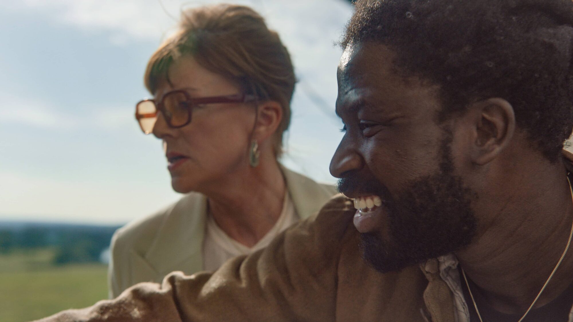 Hoofdpersonage uit Dreaming Whilst Black regisseert