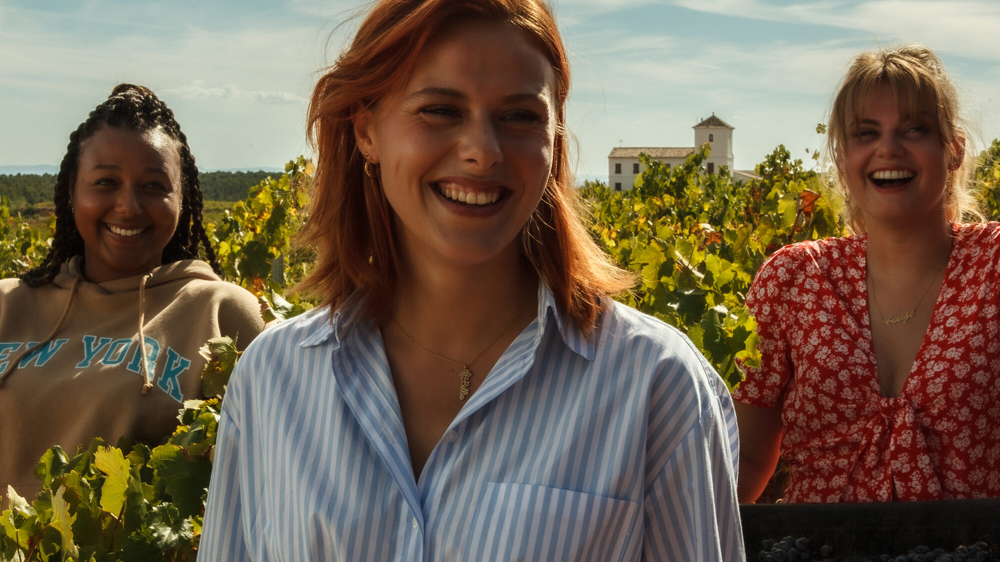 9348 reviews Buenas Chicas st 1 jpg sd high Photo by Ties Versteegh 1709733485