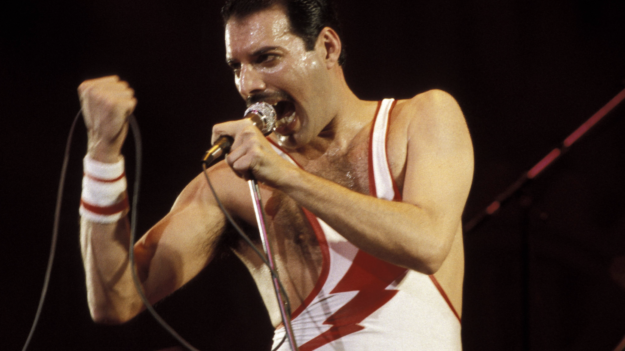 Freddie Mercury treedt op