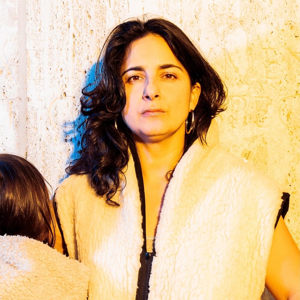 Duizend dochters Theater Na de Dam in Carré 2025 Hilde Harshagen posterbeeld medium