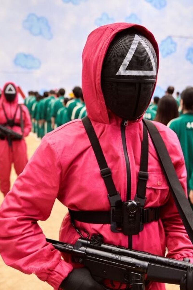 1221 reviews Squid Game Lead Image 1632306732