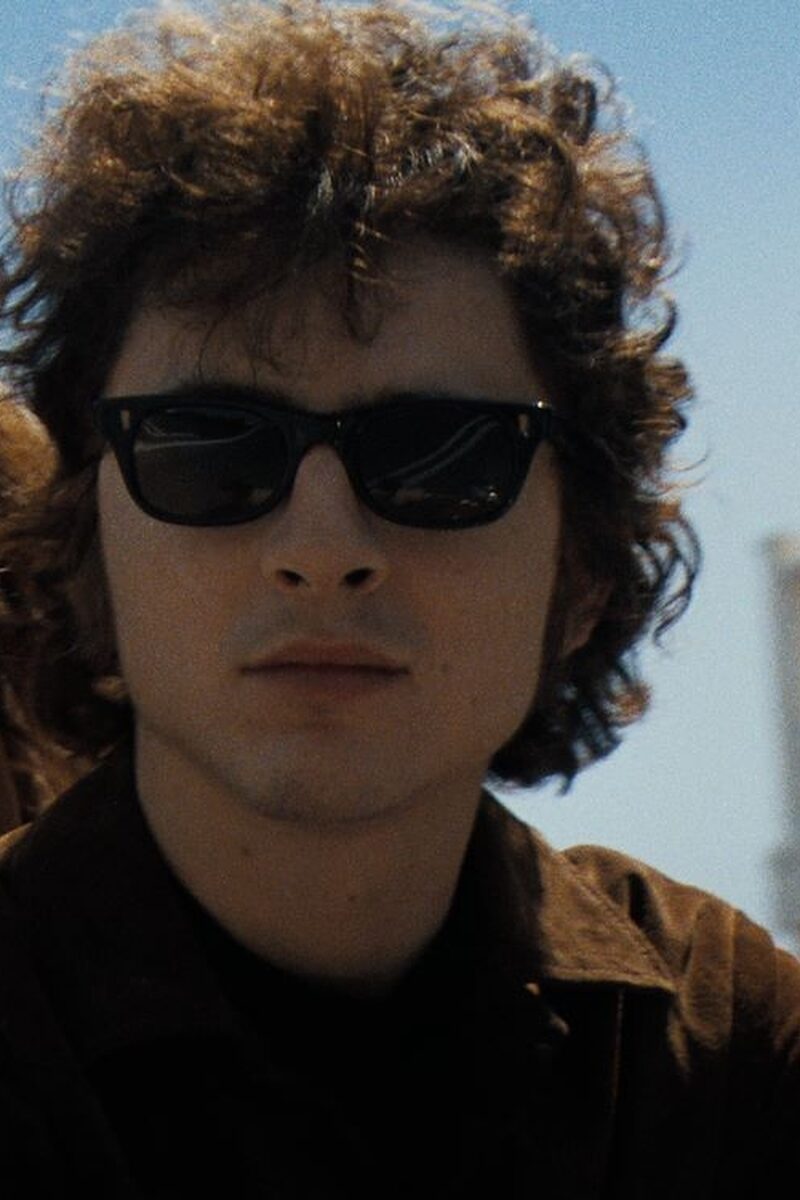 15981 reviews A Complete Unknown st 6 jpg sd low 2024 Searchlight Pictures All Rights Reserved 1738318288