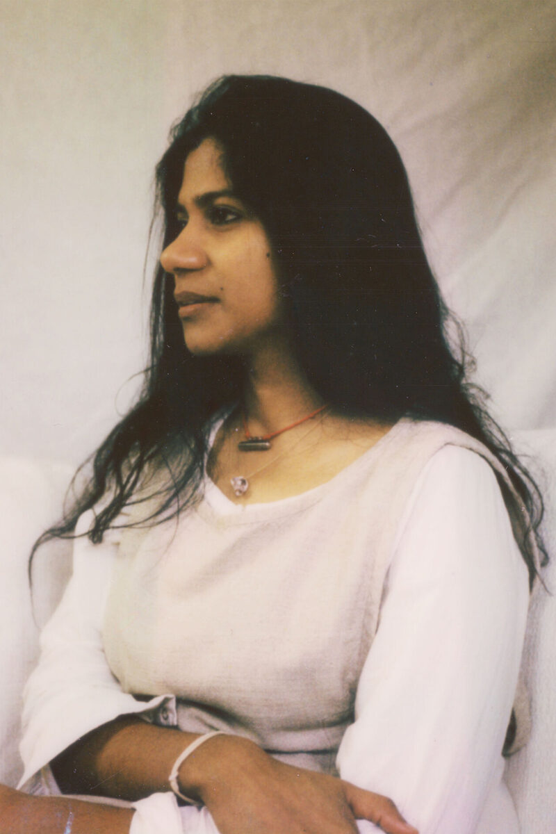 1900x1900 000000 80 0 0