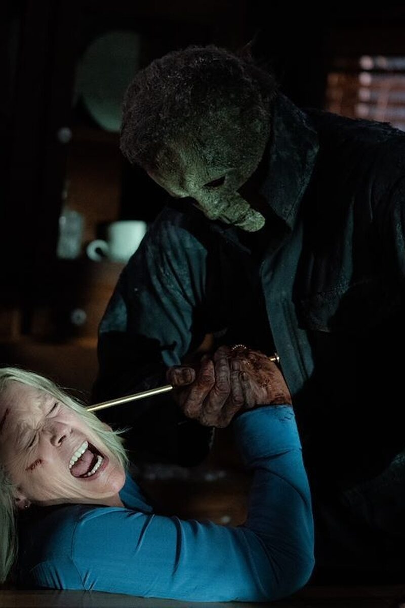 2781 reviews Halloween Ends st 15 jpg sd low Copyright Universal Studios All Rights Reserved 1665582846