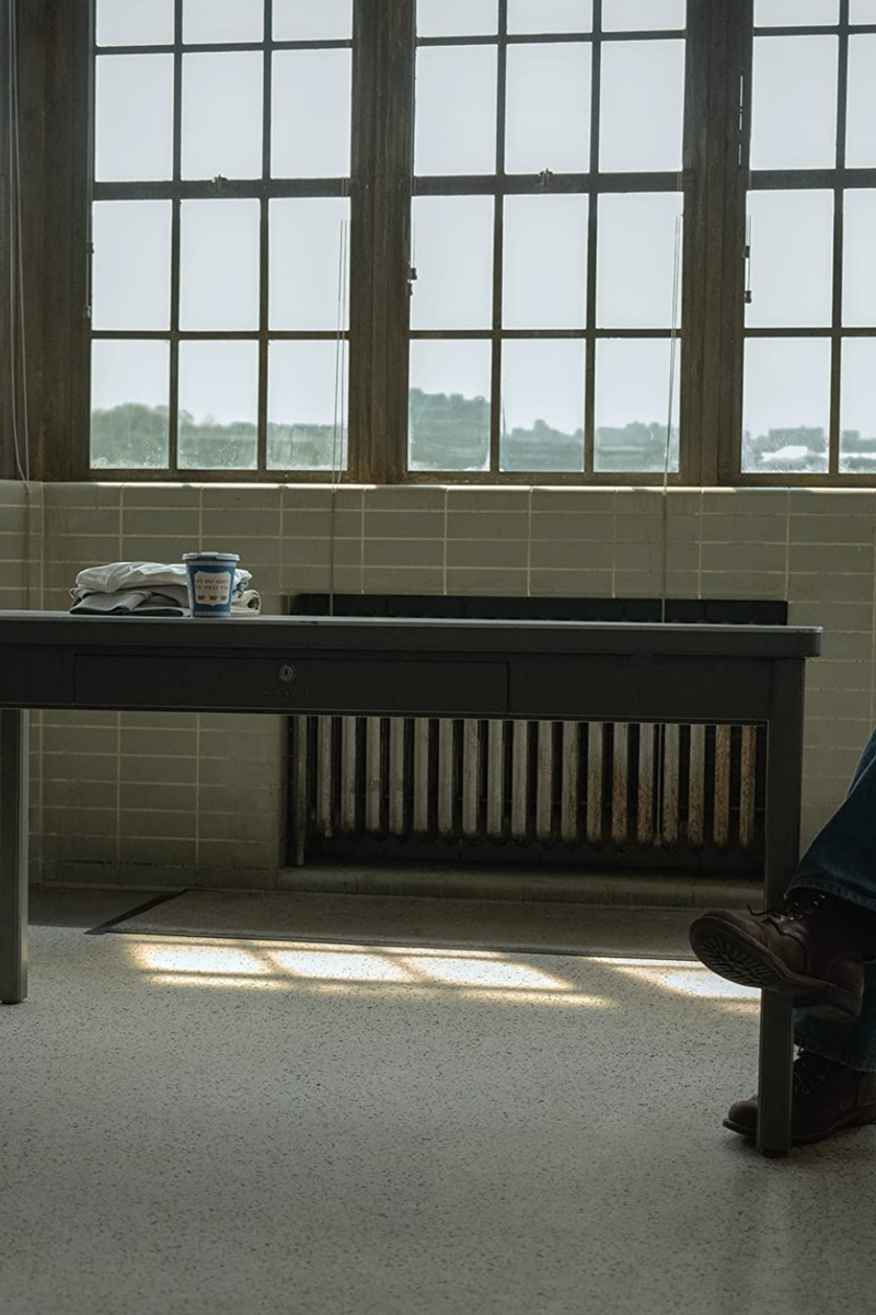 4830 reviews Crowded Room Holland Amanda 1685573092