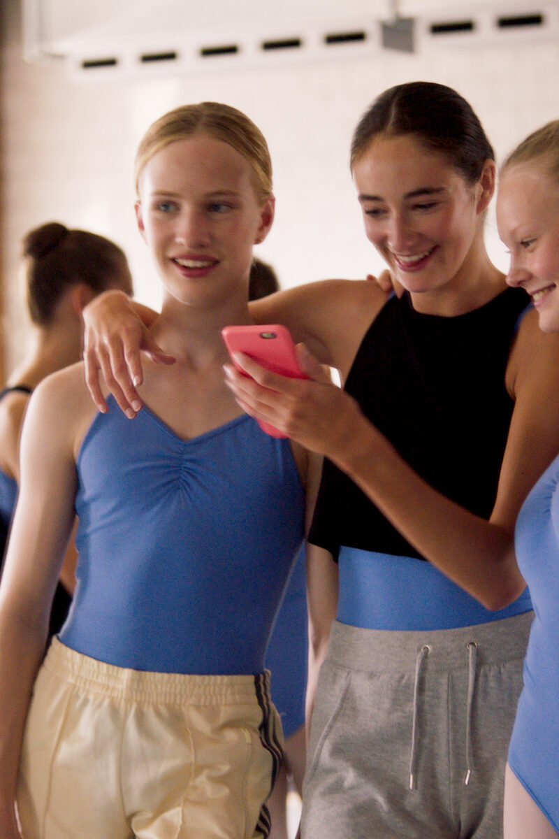 572 reviews Girl st 7 jpg sd high 1540991930