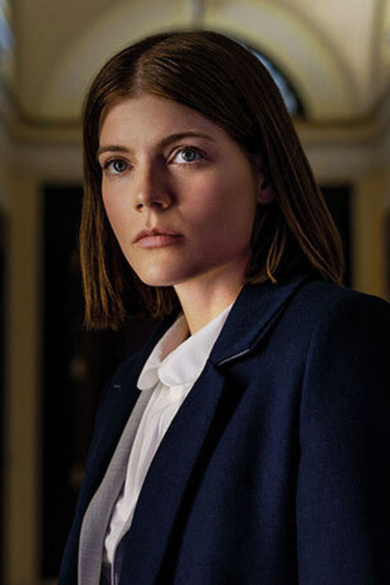 698 reviews The Rook 1562174217