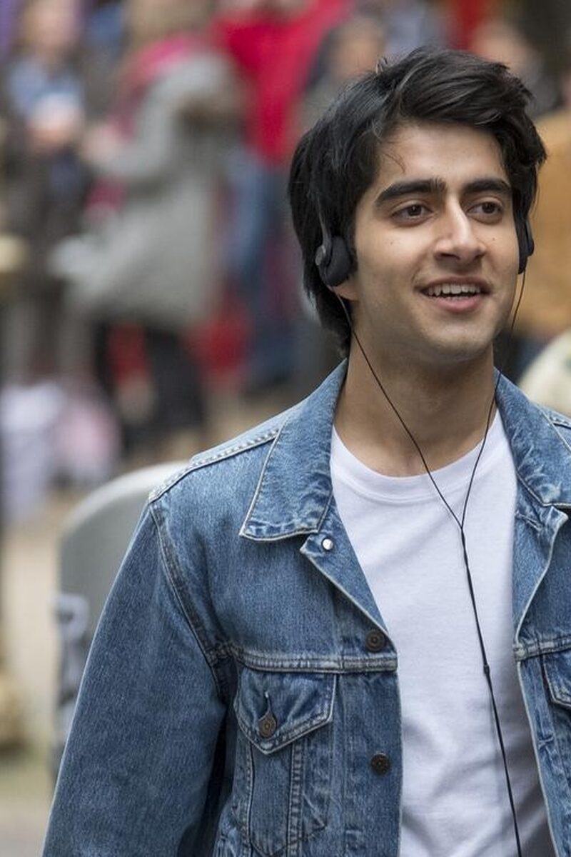 722 reviews Blinded by the Light st 3 jpg sd low 2019 Warner Bros Ent All Rights Reserved 1566476512